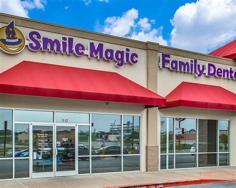 Step into the World of Illusion with Smilr Magic in Killeen, TX